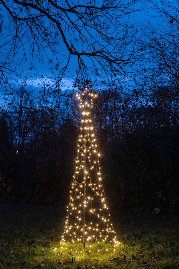 Verlichte Outdoor Kerstboom klassiek warm 200cm (Nieuw)