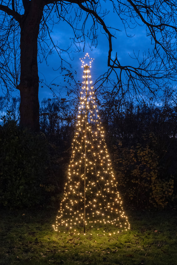 Verlichte Outdoor Kerstboom klassiek warm 320cm (Nieuw)